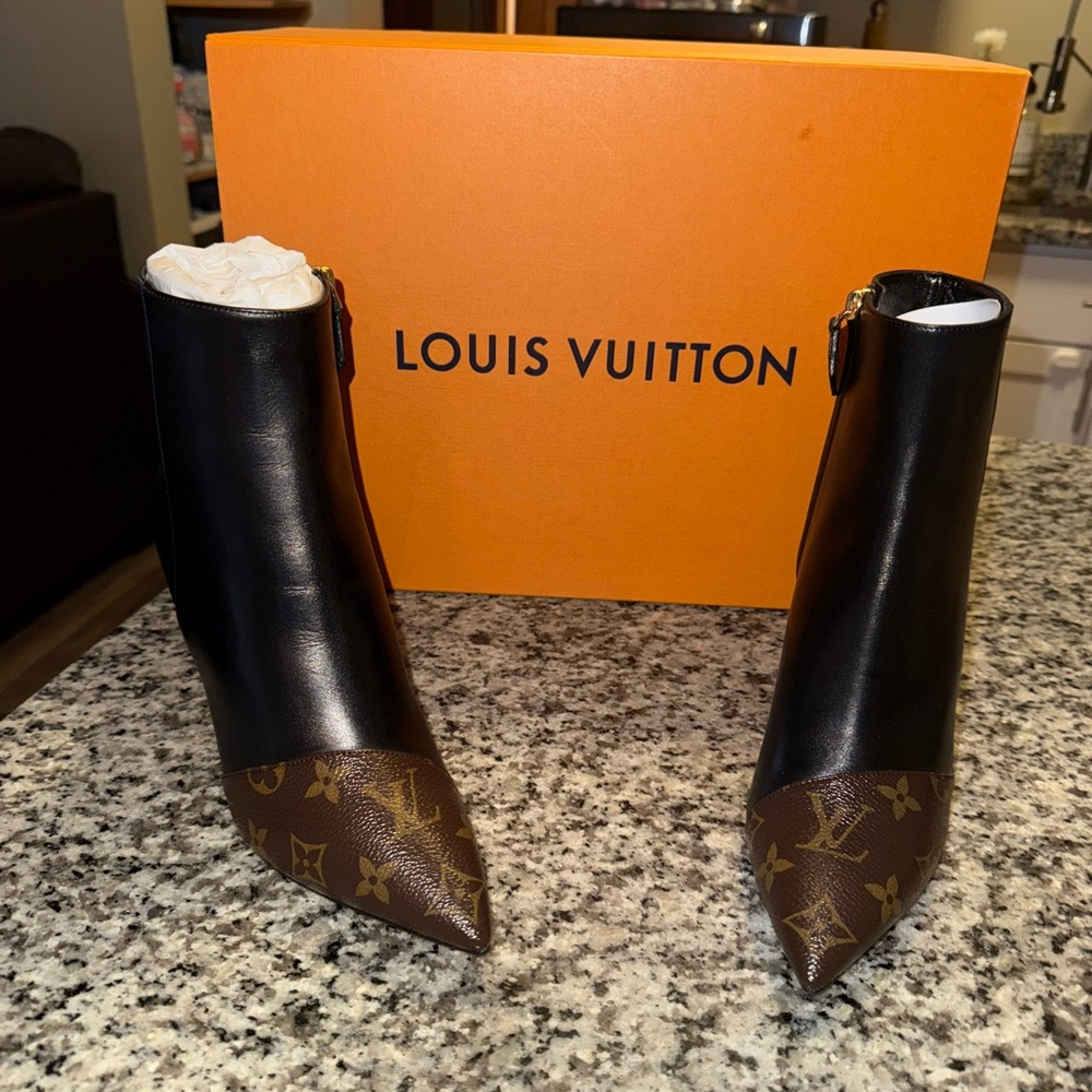 Louis Vuitton Cherie Ankle Boots